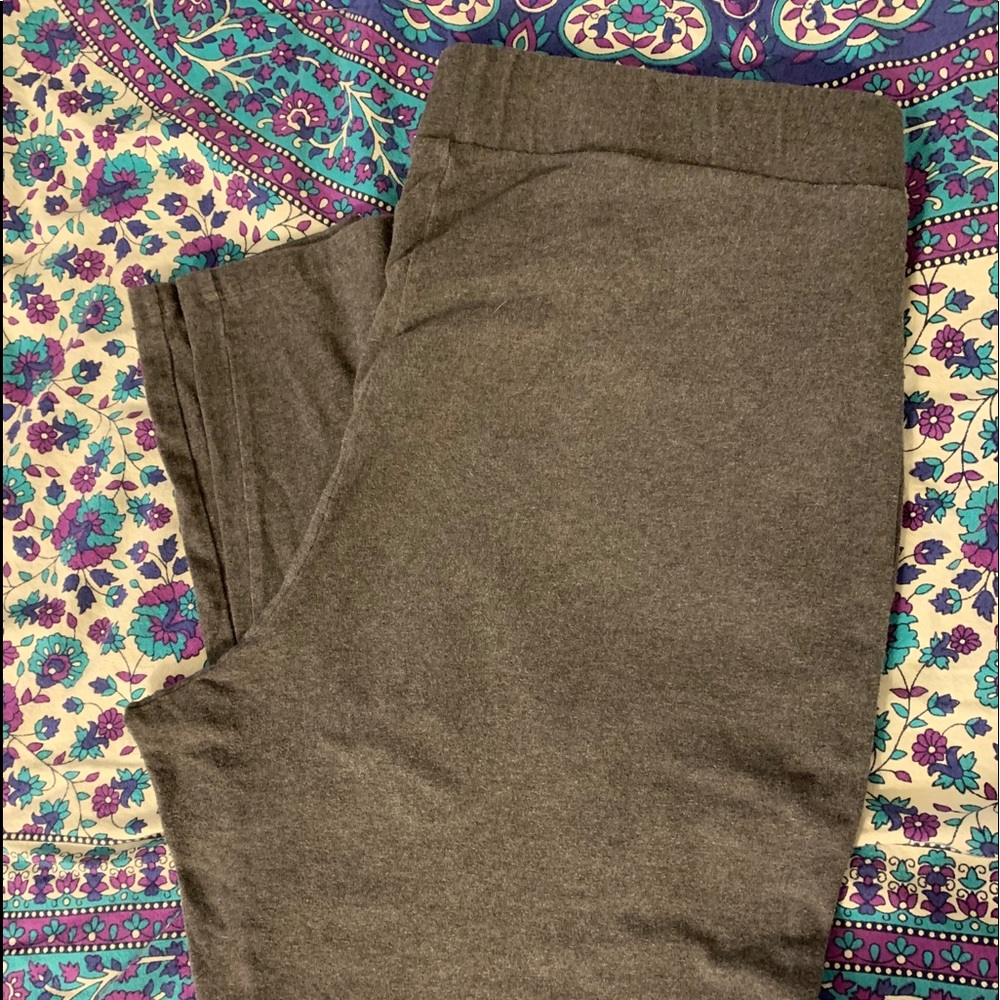 Grey Torrid leggings.